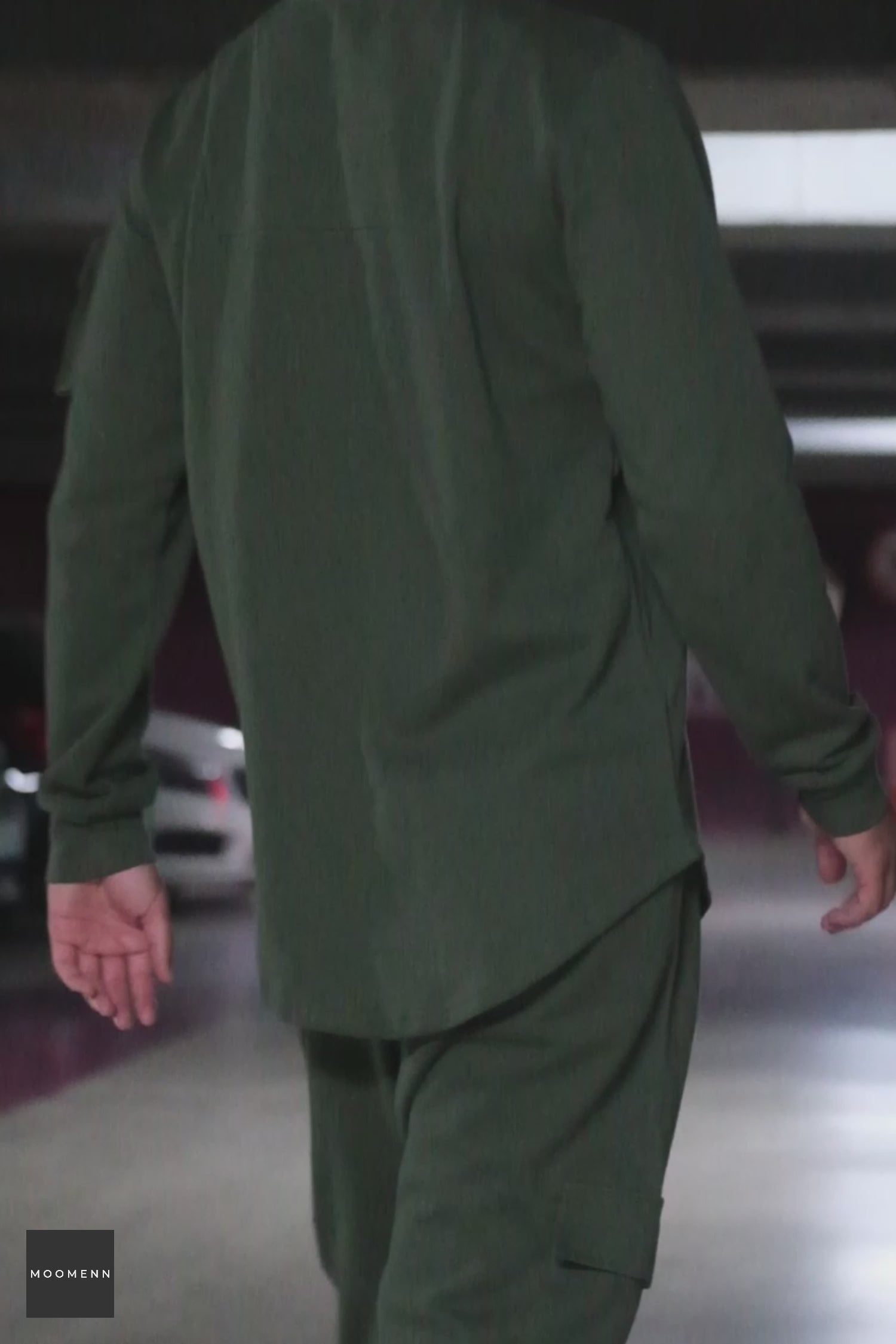 Video laden: QL Sniper Set Cargo Joggers and Longline Top in Khaki